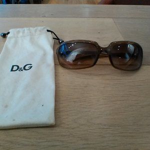 DOLCE & GABANNA SUNGLASSES WITH D&G BAG